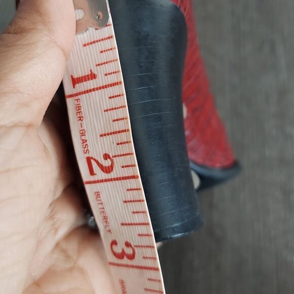 Vintage Franco Sarto Red Leather Alligator Print  Chunky Heel Pump Size 7.5 - Picture 10 of 11